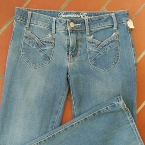 NWT AMERICAN EAGLE RETRO FIT LOW RISE FLARE JEANS